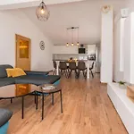 Nice Home In Lisane Ostrovicke With Outdoor Swimming Pool