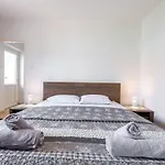 Sea Shell Apartments