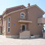 Apartments Jasna In Zaton Close To The Beach