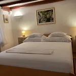 Guesthouse Vicelic 1