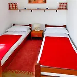 Apartment In Vir With Balcony Or Terrace