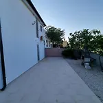 Apartments Ema Vir