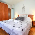 Diana Boulevard Apartment