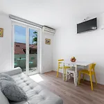 Sunshine Place Apartments