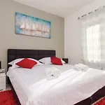 Suite With Pool Petmat