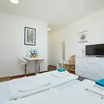 Lino & Roco Suites