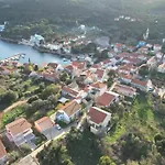 Island Cottage Apartment