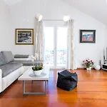 Premium Apartment