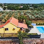 Sunny House
