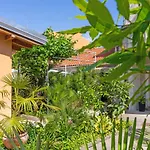 Eleonora Apartments