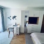 Jakov Apartments