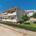 Lovely Apartment In Zadar With Wifi