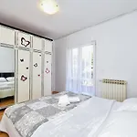 L&L Holiday Apartment