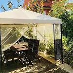 Garden Cozy Apartment