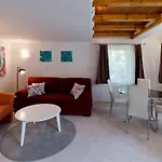 Salicula Art Gallery