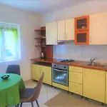 Apartment Fain - Private Parking