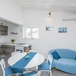 Apartments Mira
