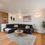 S Design Apartment