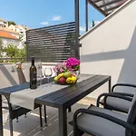 Apartment Gloria