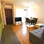 Apartment Johnny With Private Parking
