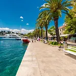 Unique Cavtat Center Apartment