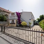 Apartman Mira II