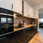 Relax 3Bdr Apartment With Terrace And Bbq