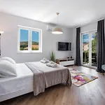 Villa Gold Residence 2