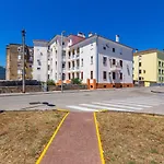 Vale Apartment With Balcony
