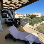Spacious And Modern Apartment With Big Terrasse
