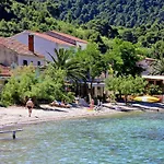 Studio Zuljana 254A