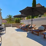 Palm Tree Apartments