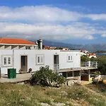 Apartment Lumbarda 4376A