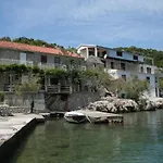 Apartments By The Sea Cove Vela Prapratna