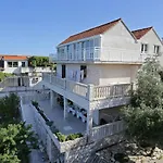 Apartments By The Sea Korcula - 4407
