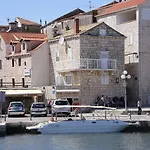 Apartments By The Sea Korcula - 6016