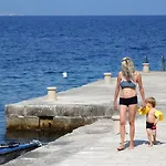 Apartments By The Sea Zaklopatica, Lastovo - 8340