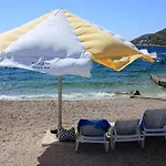 Family Friendly Seaside Apartments Prizba, Korcula - 10061
