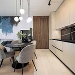 City Lux Apartment 2 - With Garage And Balcony