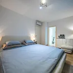 2 Bathrooms, Free Parking Spot, Prt Sea View