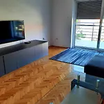 Apartment Goran
