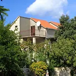 Seaside Holiday House Cove Vrbovica Bay - Vrbovica