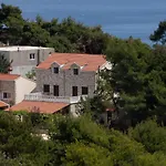 Rooms With A Swimming Pool Cove Saplunara, Mljet - 401