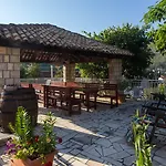Guest House J&J