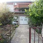 Apartments By The Sea Gornji Karin, Novigrad - 11806