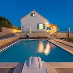 Seaside Family Friendly House With A Swimming Pool Guduce, Ugljan - 17668