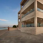 Apartments By The Sea Vir - 19422