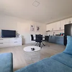 Blue Sky Apartment