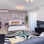 Palm Apartments With Swimming Pool