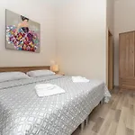 Argyruntum Apartments